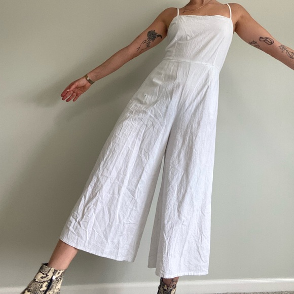 Princess polly linen look spaghetti strap tie back wide leg jumpsuit, size 8 - Picture 2 of 6